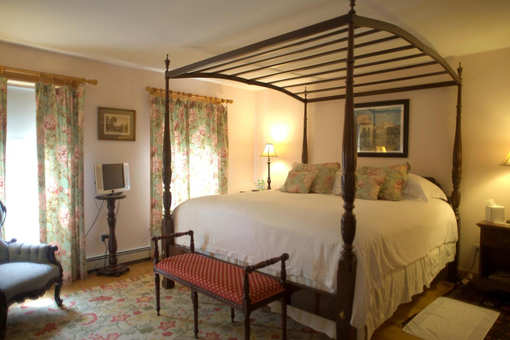 Highland Lake Inn Andover Exteriér fotografie