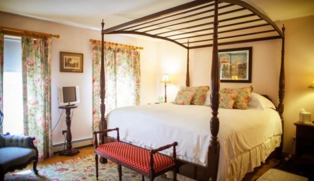 Highland Lake Inn Andover Exteriér fotografie